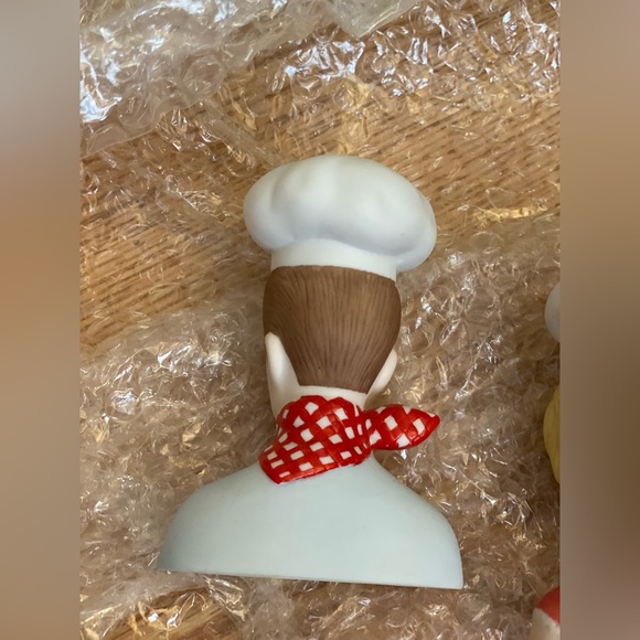 1994 vintage Barbie and ken salt and pepper shaker - Picture 10 of 13